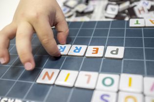 幼儿用拼字游戏练习