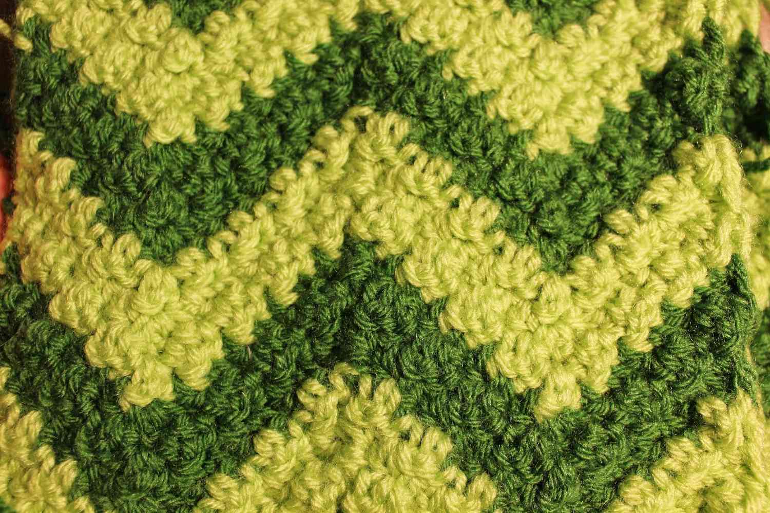 green-ripple-crochet-scarf.jpg