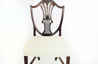 George III style mahogany Hepplewhite chair