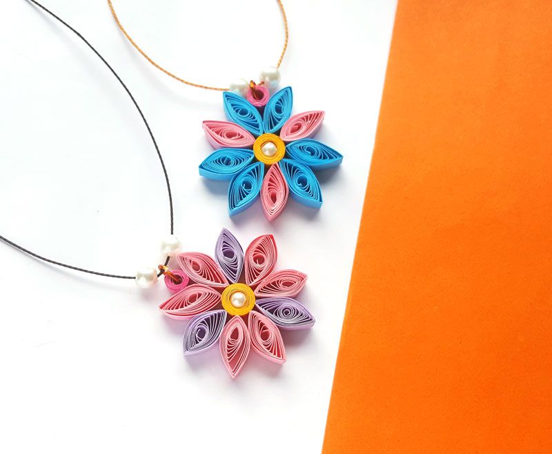 Quilled flower pendants