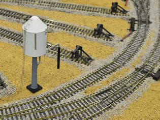 模型一个水塔的模型铁路沙漠景观
