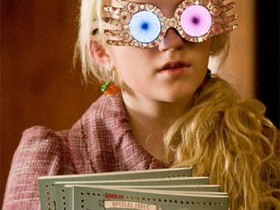 《哈利波特》里的卢娜·洛夫古德戴着幽灵眼镜
