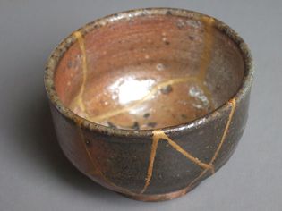金杉陶碗