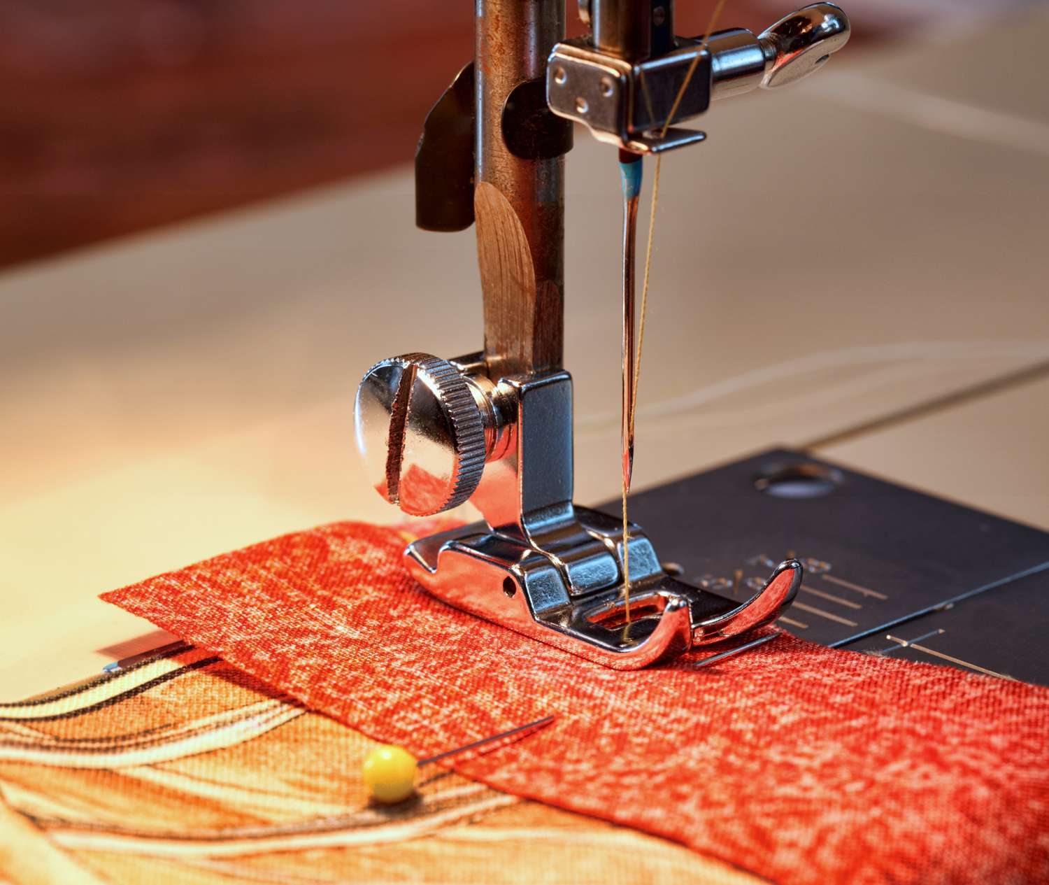 sewing-machine-needle-presser-foot.jpg