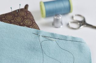 How to Hand Sew With Back Stitch