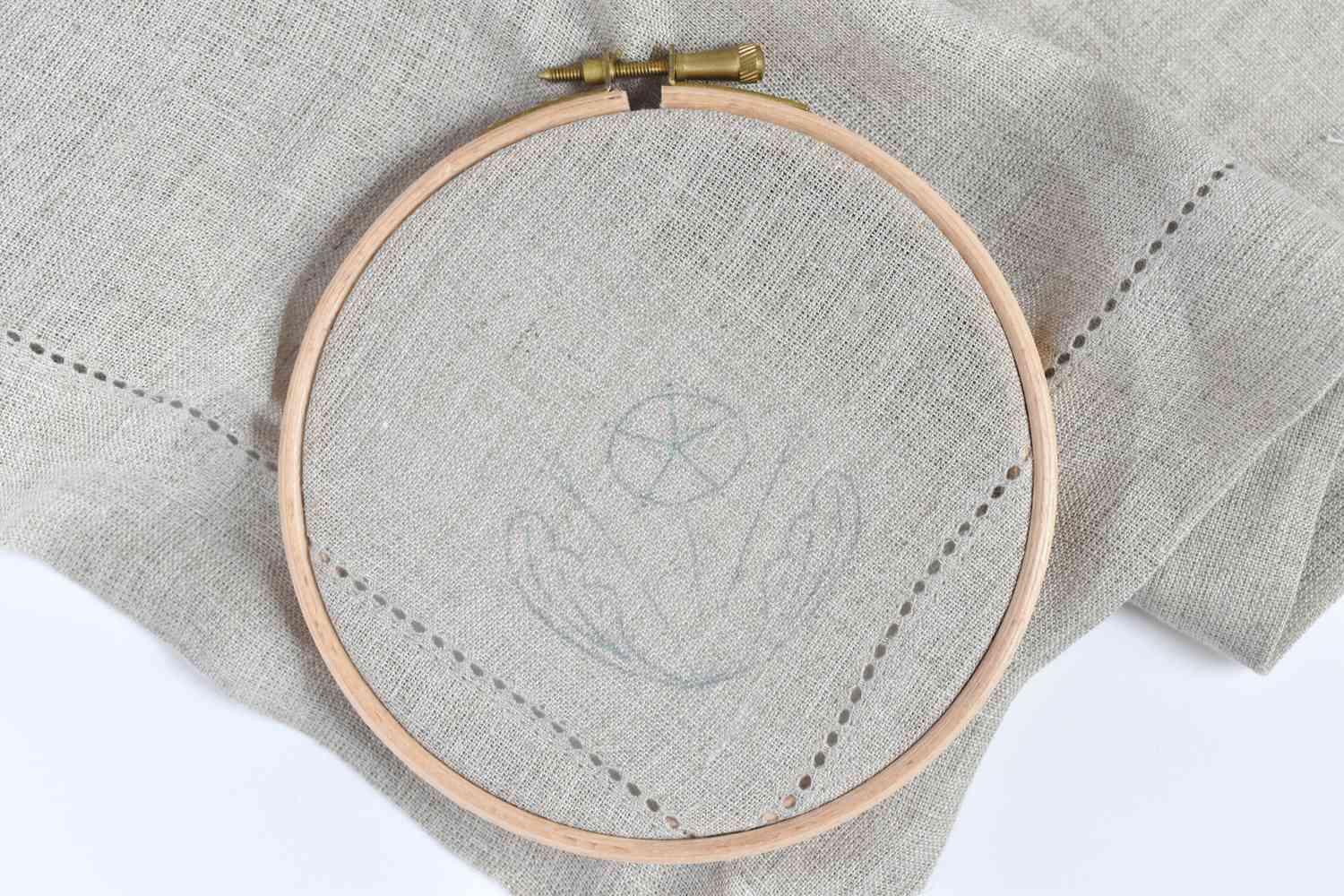 Embroidery pattern transferred on a linen napkin