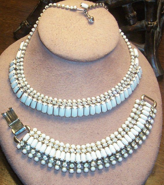 Kramer White Necklace & Bracelet Set