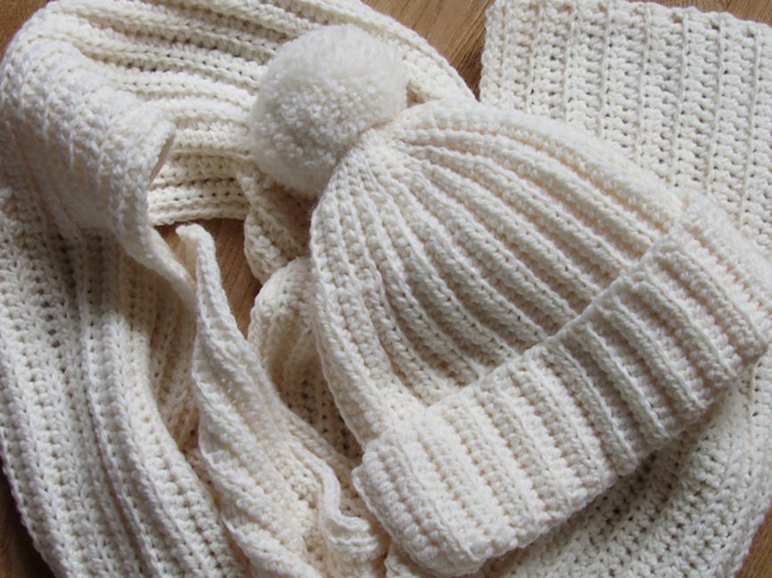 Faux Knit Crochet Scarf and Hat Pattern