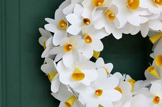 paper daffodil wreath
