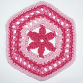六角形图案的编织毯子和其他项目
