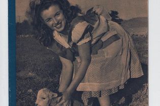 家庭圈子- 1日诺玛·吉恩(玛丽莲梦露)国家封面——4月26日,1946年