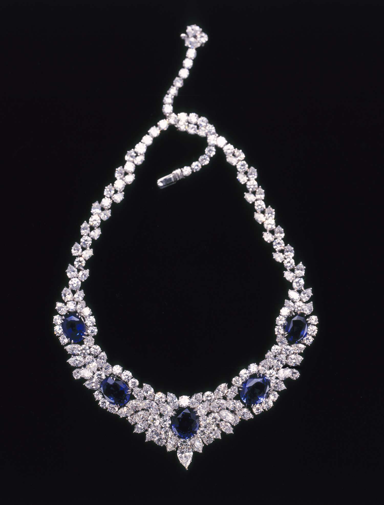 钻石蓝宝石项链