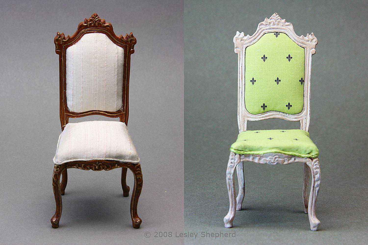 深色木饰面椅子与普通的室内装饰相比，相同的椅子在古董饰面。