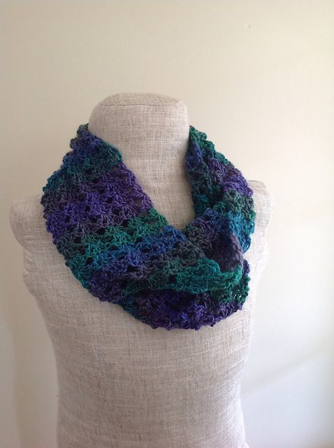 crochet-cowl-scarf.jpg