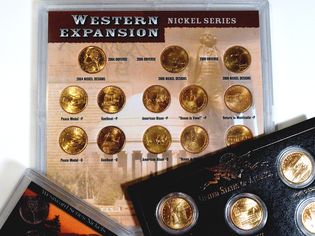 镀金的美国硬币在特殊包装。