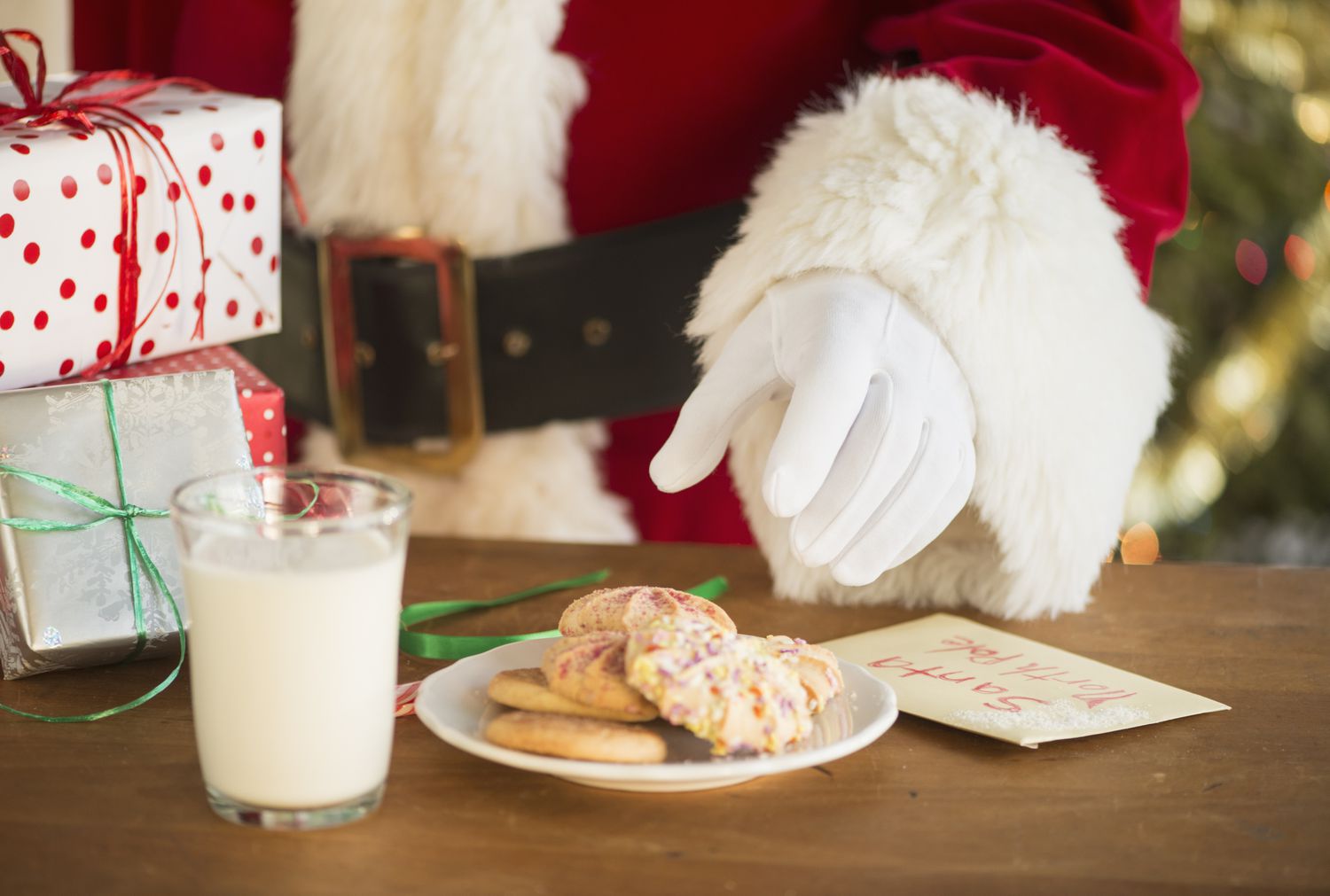 圣诞老人拿饼干