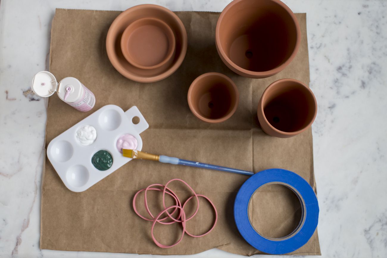 陶罐和油漆用品