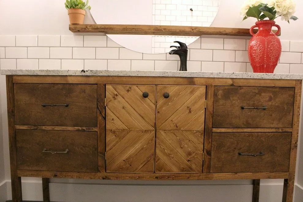 一个大木DIY浴室盥洗台