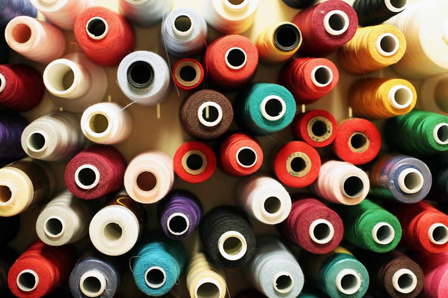 羊毛、人造丝和棉线线轴