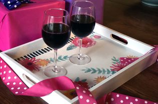 decoupage tray with wine glasses