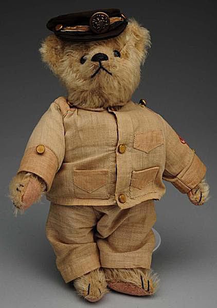 Steiff Mohair 20世纪30年代的泰迪熊与原始的“泰迪B”服装
