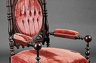 维多利亚哥特式复兴软垫椅子