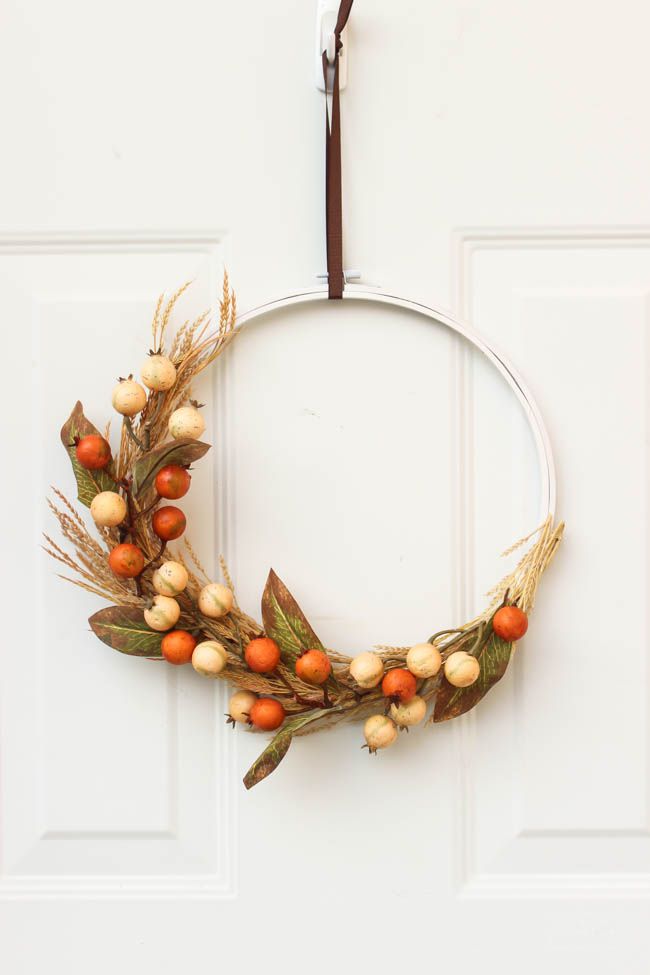 DIY Fall Modern Hoop Wreath