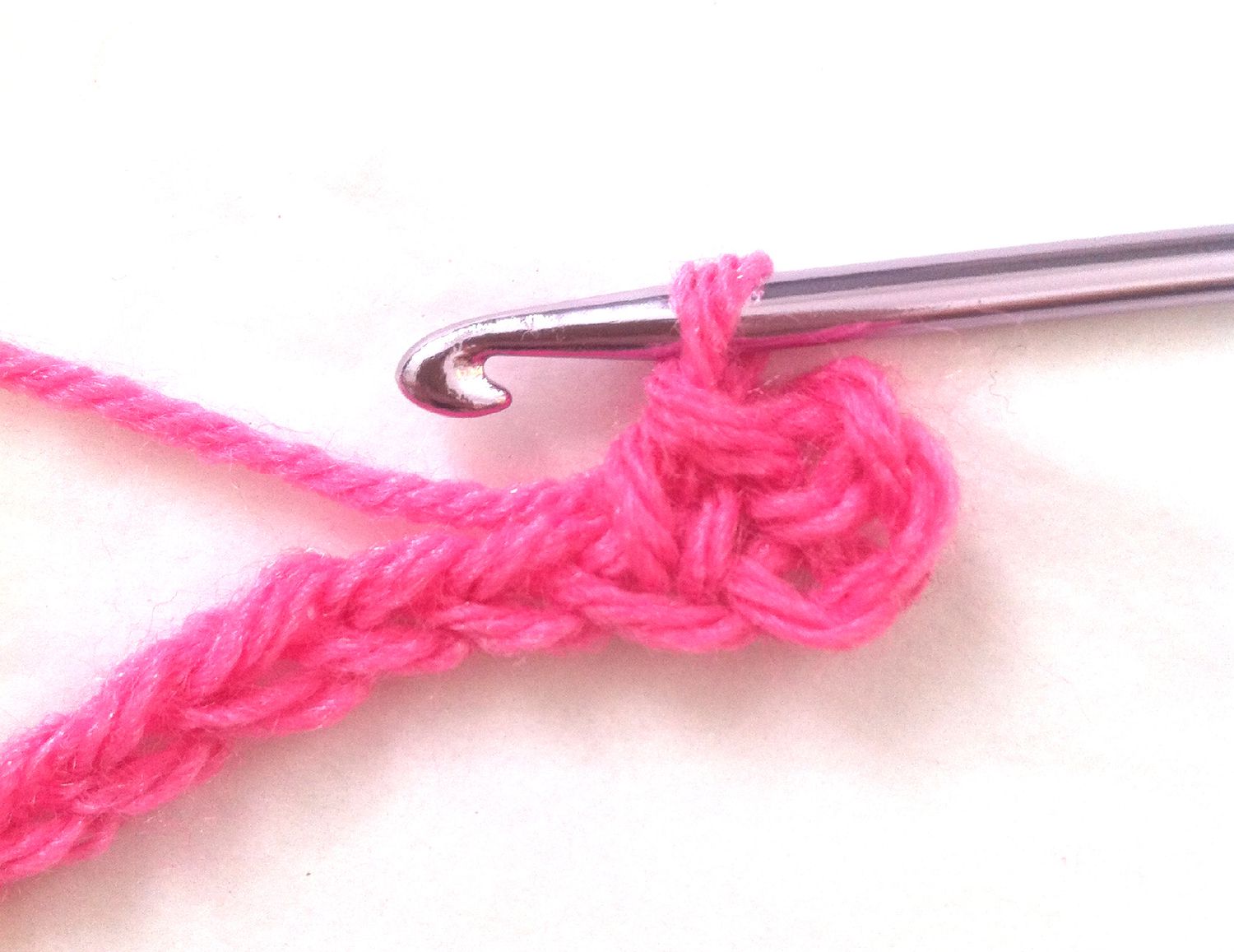 First stitches in seed stitch crochet