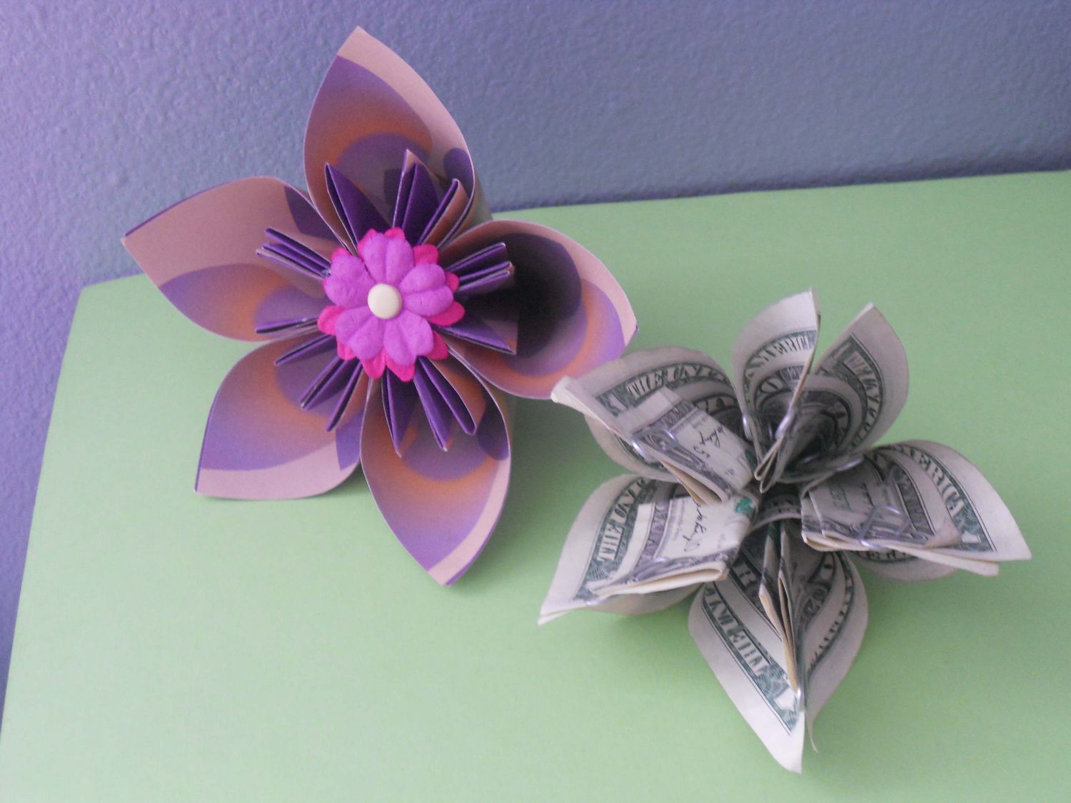 A money origami kusudama flower
