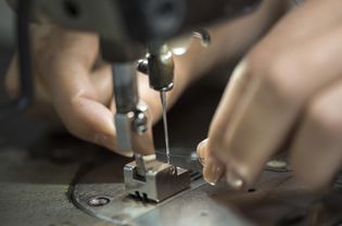 Threading sewing machine