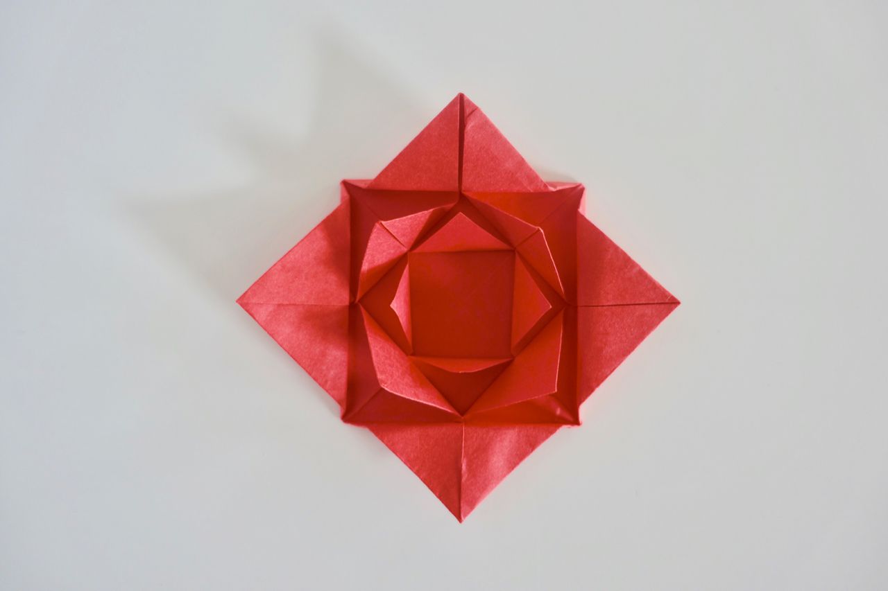 制作折纸玫瑰花瓣