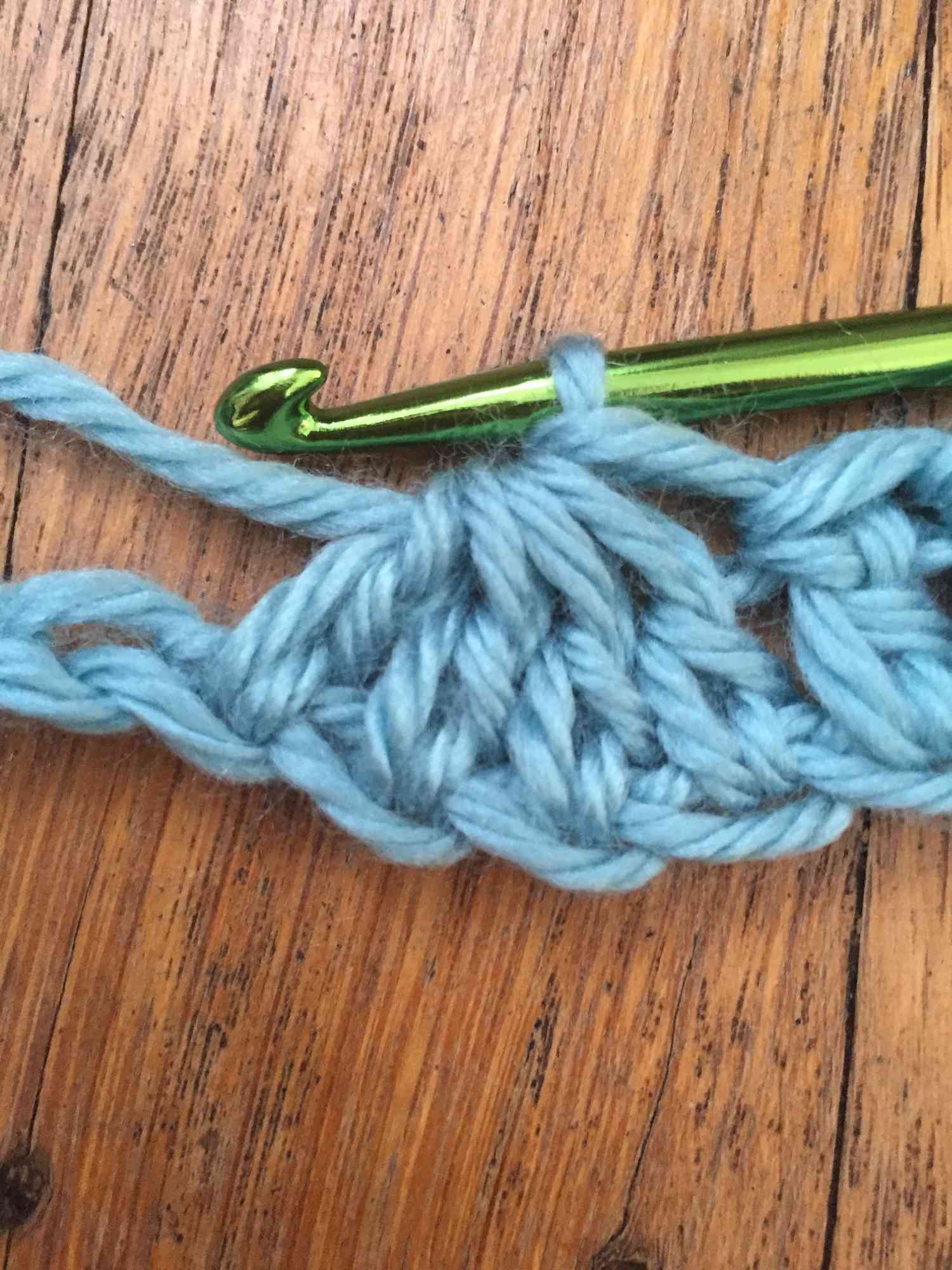 4 DC Crochet Cluster Stitch: Final Step
